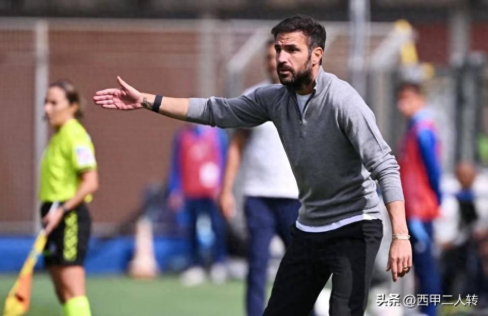 法布雷加斯点兵点将,科莫意甲引援狂潮,2000万锁定顶级中卫