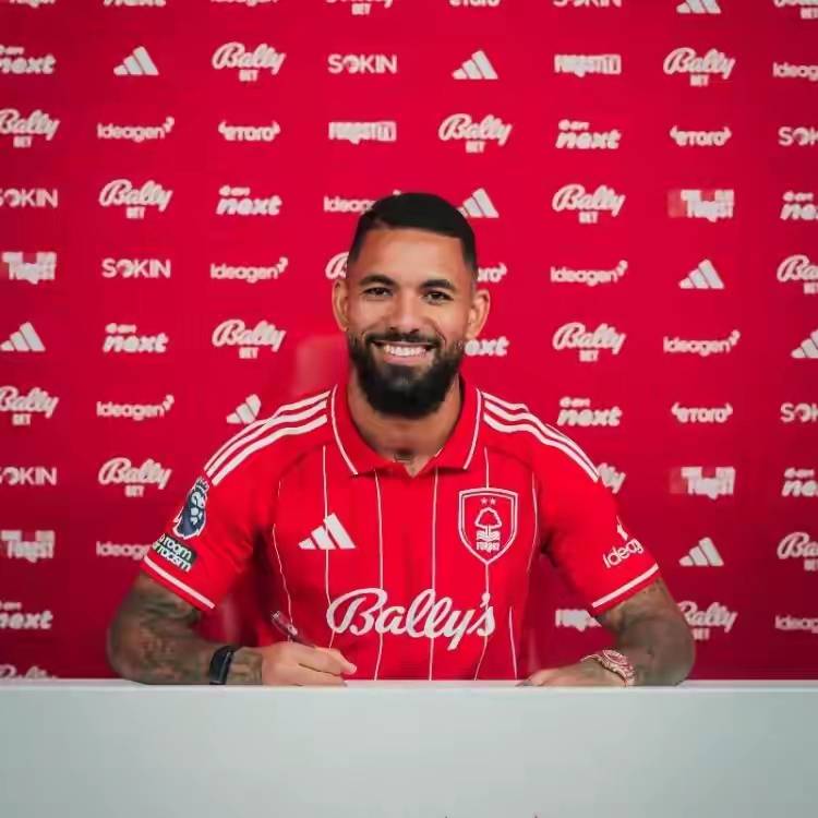 25人被抽走!英超年底遭“拆队式”挖角,千万转会费打水漂?冠军格局要变?